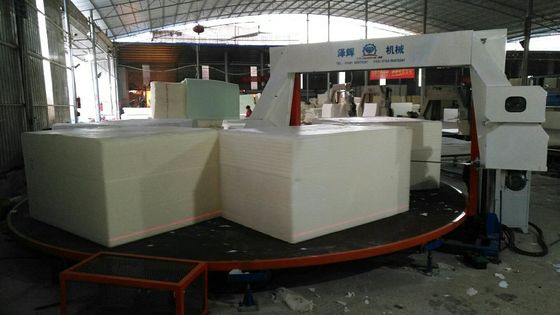 Karussell-setzen Spaltungsschaum-Schneidemaschine für den horizontalen einigen Ausschnitt Schwamm-Block fort