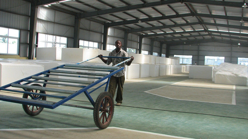 Auto-Polyurethan-Schaummaschinen-Produktionslinie 2500 ~ 6000r/min